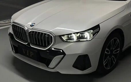BMW 5 серия, 2025 год, 7 300 000 рублей, 28 фотография