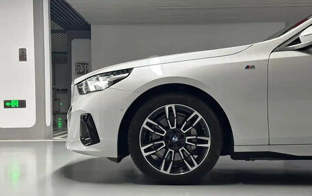 BMW 5 серия, 2025 год, 7 300 000 рублей, 29 фотография