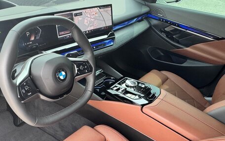 BMW 5 серия, 2025 год, 6 980 000 рублей, 5 фотография