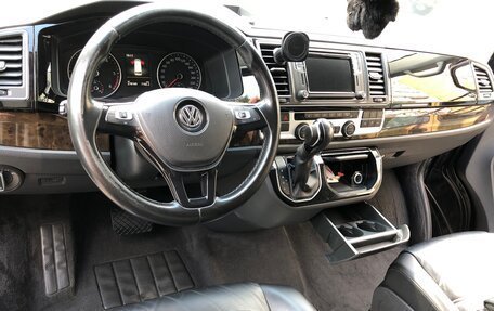 Volkswagen Multivan T6 рестайлинг, 2018 год, 4 500 000 рублей, 10 фотография