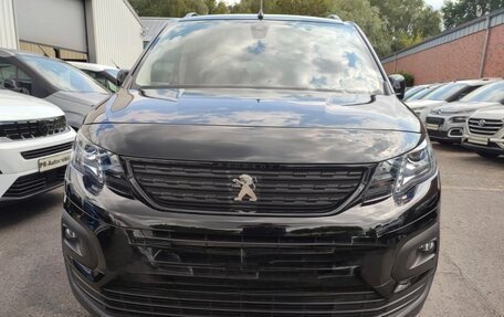 Peugeot Rifter I, 2022 год, 2 755 000 рублей, 2 фотография