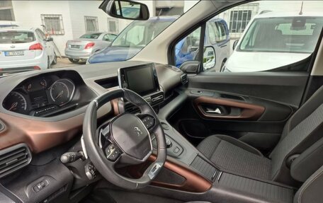 Peugeot Rifter I, 2022 год, 2 755 000 рублей, 7 фотография