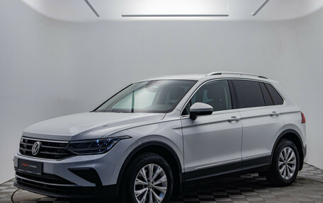 Volkswagen Tiguan II, 2021 год, 3 095 000 рублей, 2 фотография