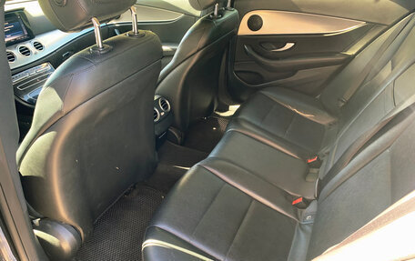 Mercedes-Benz E-Класс, 2019 год, 1 750 000 рублей, 12 фотография