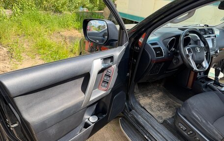 Toyota Land Cruiser Prado 150 рестайлинг 2, 2013 год, 2 650 000 рублей, 8 фотография