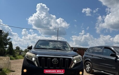 Toyota Land Cruiser Prado 150 рестайлинг 2, 2013 год, 2 650 000 рублей, 3 фотография