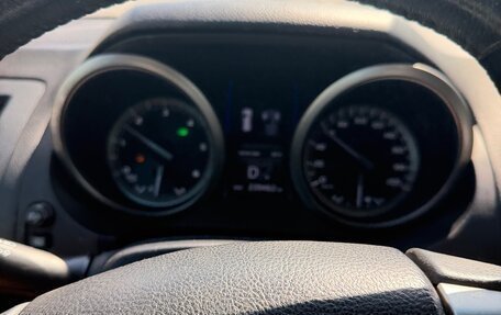 Toyota Land Cruiser Prado 150 рестайлинг 2, 2013 год, 2 650 000 рублей, 30 фотография