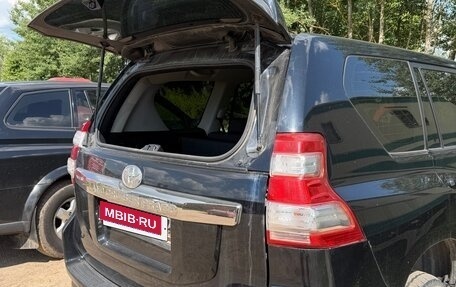 Toyota Land Cruiser Prado 150 рестайлинг 2, 2013 год, 2 650 000 рублей, 16 фотография
