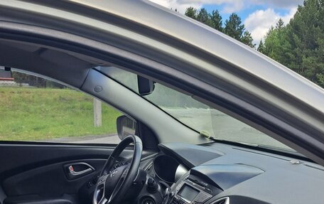 Hyundai ix35 I рестайлинг, 2010 год, 1 240 000 рублей, 7 фотография