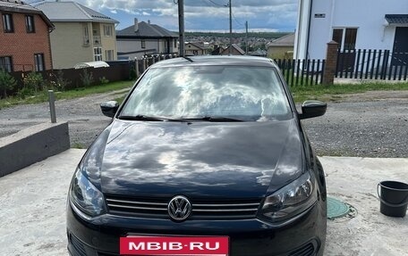 Volkswagen Polo VI (EU Market), 2013 год, 820 000 рублей, 2 фотография