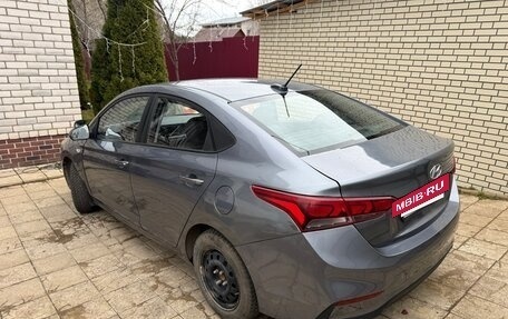 Hyundai Solaris II рестайлинг, 2018 год, 800 000 рублей, 5 фотография