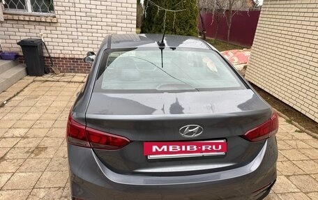 Hyundai Solaris II рестайлинг, 2018 год, 800 000 рублей, 6 фотография