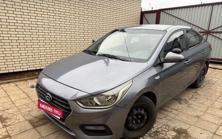Hyundai Solaris II рестайлинг, 2018 год, 800 000 рублей, 3 фотография