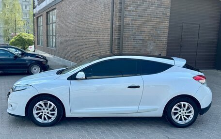 Renault Megane III, 2012 год, 910 000 рублей, 2 фотография