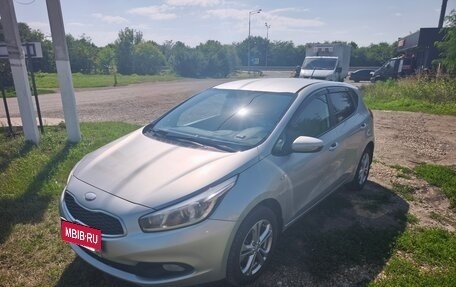 KIA cee'd III, 2013 год, 1 100 000 рублей, 2 фотография