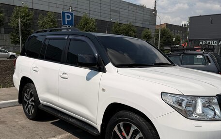 Toyota Land Cruiser 200, 2010 год, 3 100 000 рублей, 6 фотография