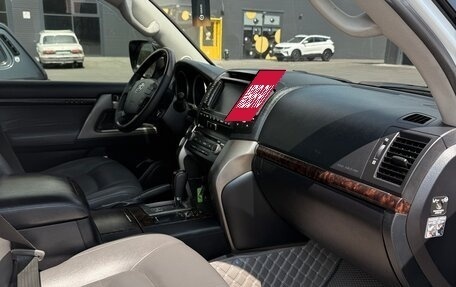 Toyota Land Cruiser 200, 2010 год, 3 100 000 рублей, 7 фотография