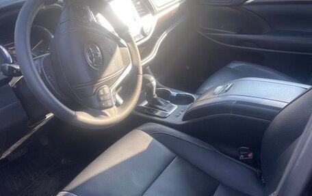 Toyota Highlander III, 2015 год, 3 000 000 рублей, 3 фотография