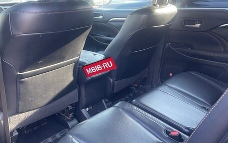 Toyota Highlander III, 2015 год, 3 000 000 рублей, 6 фотография