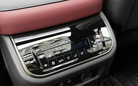 Infiniti QX80, 2026 год, 16 490 000 рублей, 28 фотография