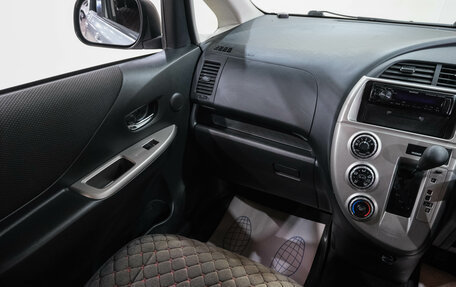 Toyota Ractis I, 2009 год, 699 000 рублей, 15 фотография