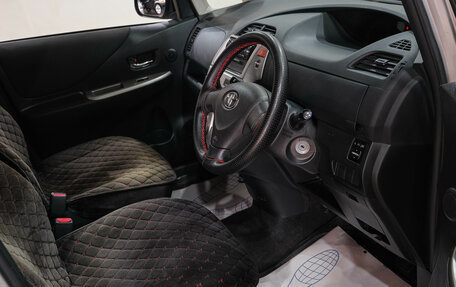 Toyota Ractis I, 2009 год, 699 000 рублей, 11 фотография