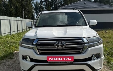 Toyota Land Cruiser 200, 2010 год, 3 400 000 рублей, 2 фотография