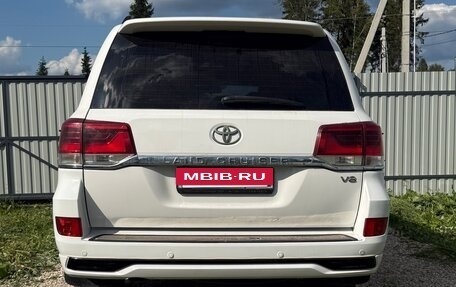 Toyota Land Cruiser 200, 2010 год, 3 400 000 рублей, 4 фотография