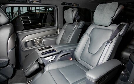 Mercedes-Benz V-Класс, 2026 год, 32 000 000 рублей, 19 фотография