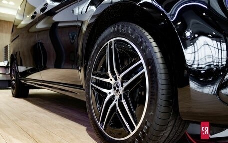 Mercedes-Benz V-Класс, 2026 год, 32 000 000 рублей, 21 фотография