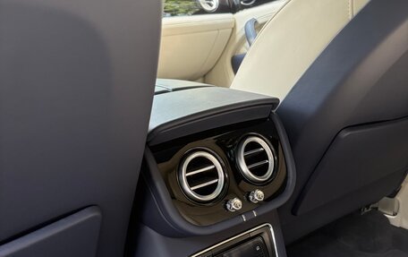 Bentley Bentayga I, 2016 год, 12 000 000 рублей, 13 фотография