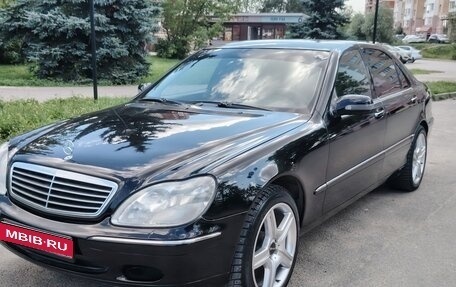 Mercedes-Benz S-Класс, 2001 год, 750 000 рублей, 1 фотография