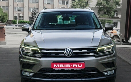 Volkswagen Tiguan II, 2017 год, 2 690 000 рублей, 3 фотография