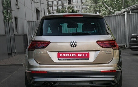 Volkswagen Tiguan II, 2017 год, 2 690 000 рублей, 6 фотография
