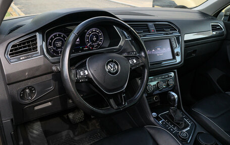 Volkswagen Tiguan II, 2017 год, 2 690 000 рублей, 14 фотография