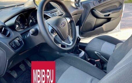 Ford Fiesta, 2016 год, 900 000 рублей, 10 фотография