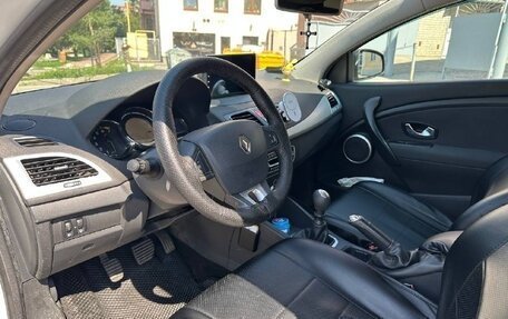 Renault Megane III, 2010 год, 700 000 рублей, 2 фотография