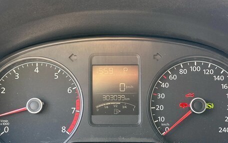 Volkswagen Polo VI (EU Market), 2015 год, 900 000 рублей, 12 фотография