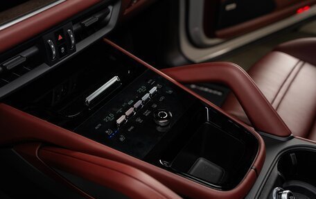 Porsche Cayenne III, 2026 год, 18 400 000 рублей, 26 фотография