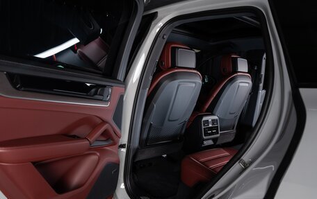 Porsche Cayenne III, 2026 год, 18 400 000 рублей, 30 фотография