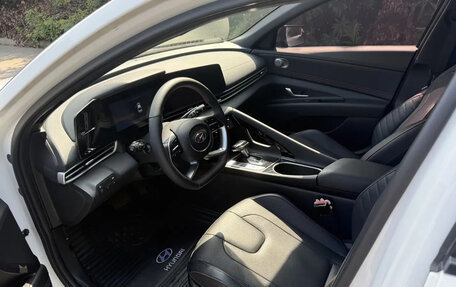Hyundai Elantra, 2022 год, 1 200 007 рублей, 9 фотография