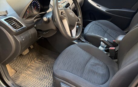 Hyundai Solaris II рестайлинг, 2015 год, 1 100 000 рублей, 8 фотография