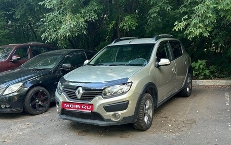 Renault Sandero II рестайлинг, 2016 год, 590 000 рублей, 3 фотография