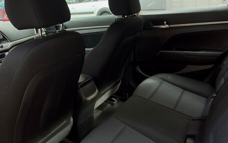 Hyundai Elantra VI рестайлинг, 2017 год, 1 285 000 рублей, 9 фотография