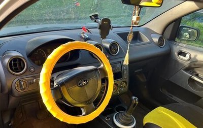 Ford Fiesta, 2004 год, 215 000 рублей, 1 фотография