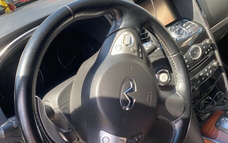 Infiniti QX70, 2014 год, 2 790 000 рублей, 7 фотография