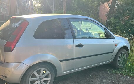 Ford Fiesta, 2004 год, 215 000 рублей, 4 фотография