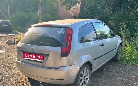 Ford Fiesta, 2004 год, 215 000 рублей, 5 фотография