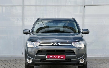 Mitsubishi Outlander III рестайлинг 3, 2013 год, 1 085 000 рублей, 5 фотография