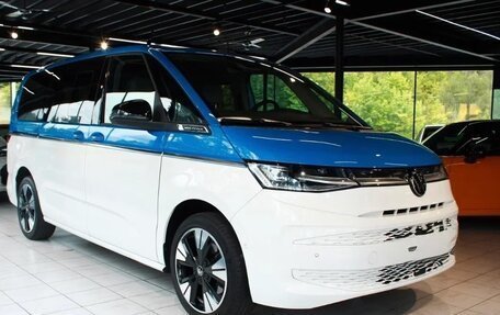 Volkswagen Multivan, 2023 год, 4 850 000 рублей, 1 фотография